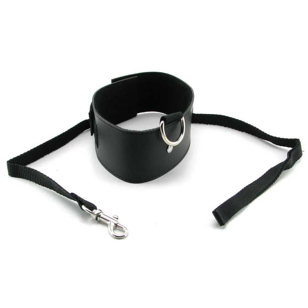 Black Leash and Collar – Heaven Boutique Vancouver – side view