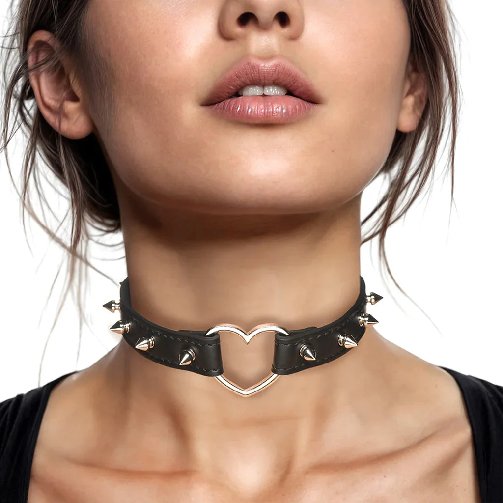 Master Series Spiked Heart Choker in Black – Vancouver – packaging view