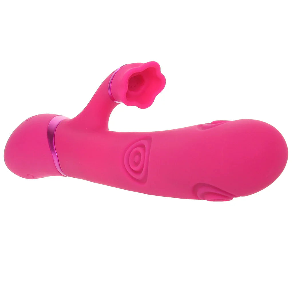 Dolce Vive Fiore Air Wave Tapping Rabbit Vibe – Vancouver adult shop – in use view